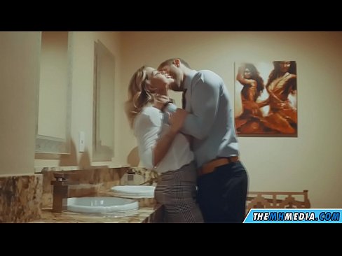 ❤️ როცა მკერდი ქერა აცდუნებს საჯარო საპირფარეშოში ️ ანალური ვიდეო ჩვენთან ❌
